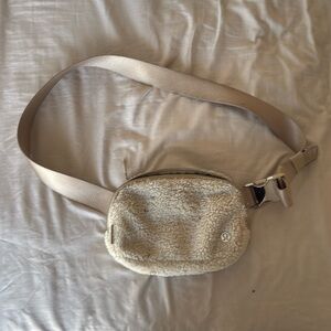 Lululemon Everywhere Plush Belt Bag
